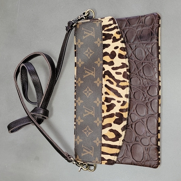 LV Recycled Croosbody - Picture 3 of 17